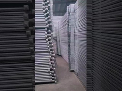 1.5m Güvenlik Dışarı Metal Tel Ağı Çit Arka Bahçe / Bahçe Çit ve Kapı