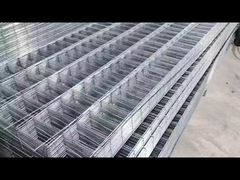 Tozla kaplı kaynaklı örgü çit 3D V örgü çit kavisli bahçe için