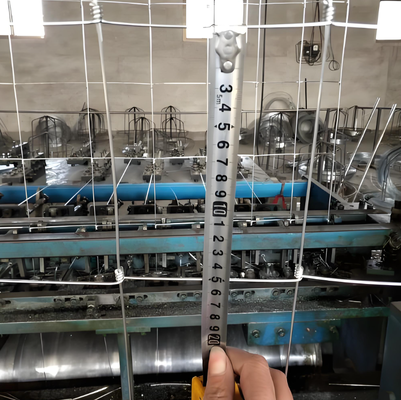 1.8mm Hızlı Tel Yüksek Tensili Hayvanlık Çit Ağı Sabit Düğümlü ve Sıcak Daldırılmış Galvanize Yüzeyi